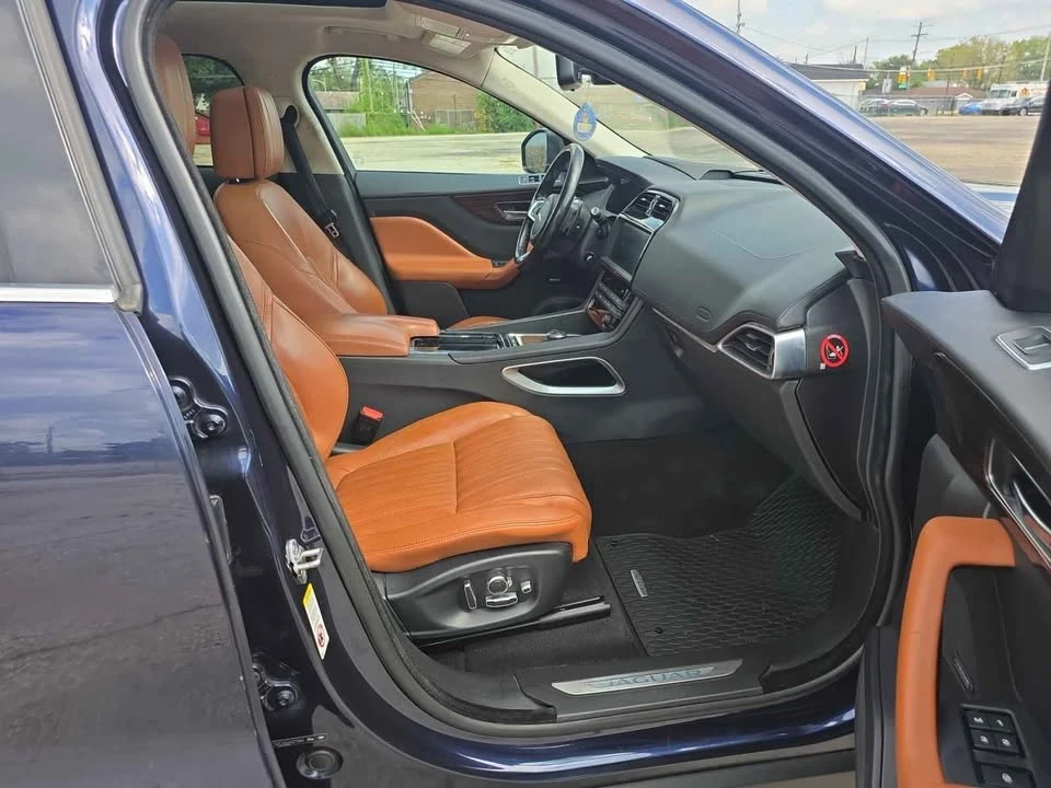 2018 Jaguar F-Pace - Image 8 of 20