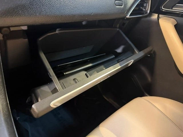 2018 Jaguar F-Pace - Image 19 of 19