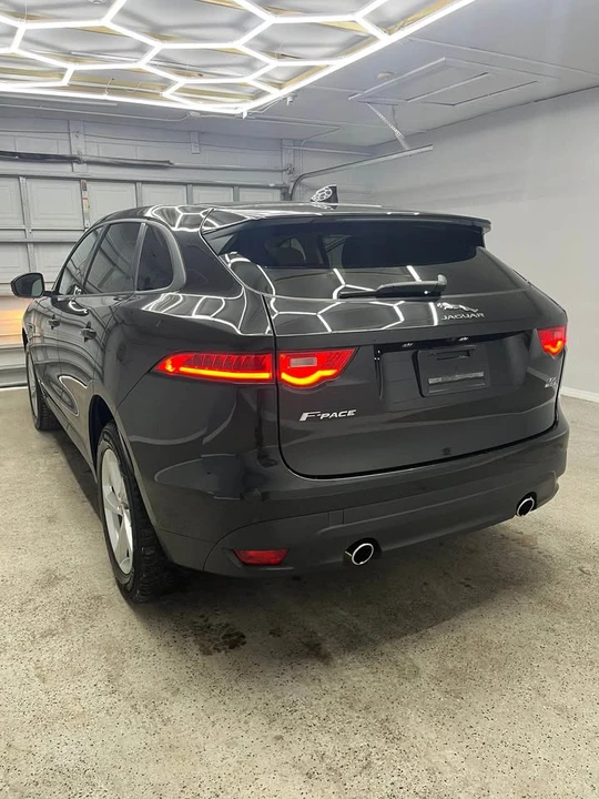 2018 Jaguar F-Pace - Image 2 of 5