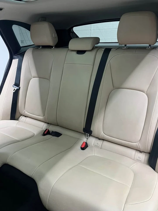 2018 Jaguar F-Pace - Image 5 of 5