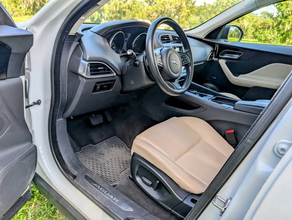 2018 Jaguar F-Pace - Image 9 of 20