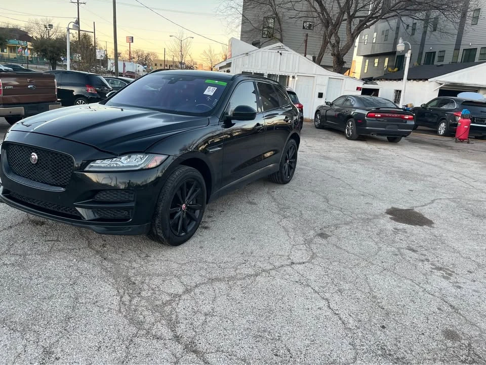 2018 Jaguar F-Pace - Image 16 of 19