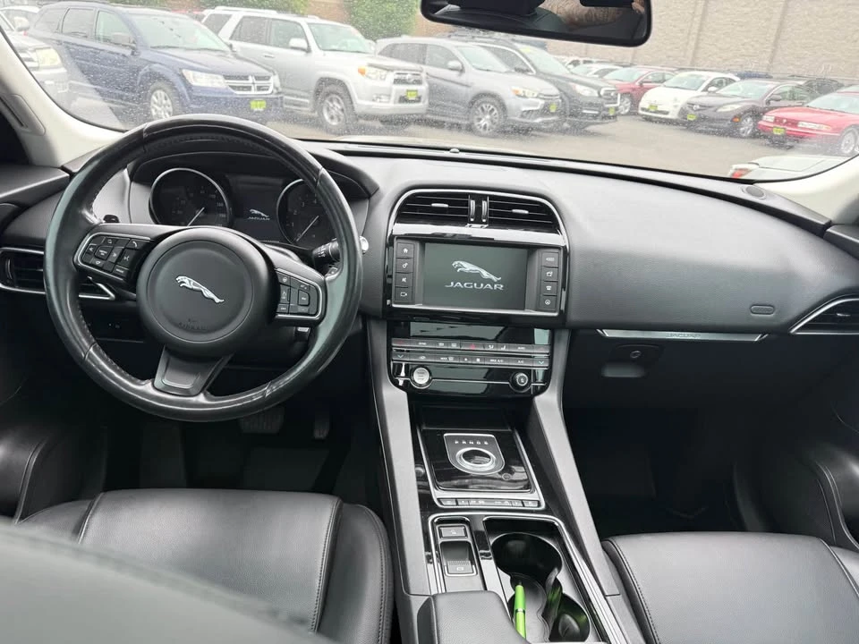 2018 Jaguar F-Pace - Image 9 of 12