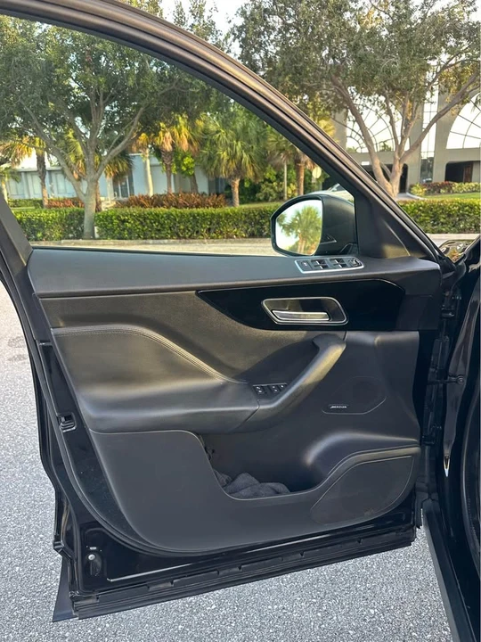 2018 Jaguar F-Pace - Image 16 of 20