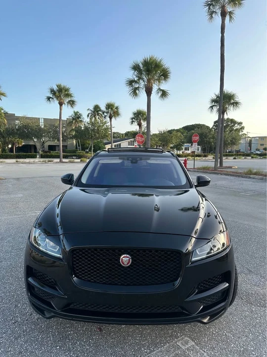 2018 Jaguar F-Pace - Image 8 of 19