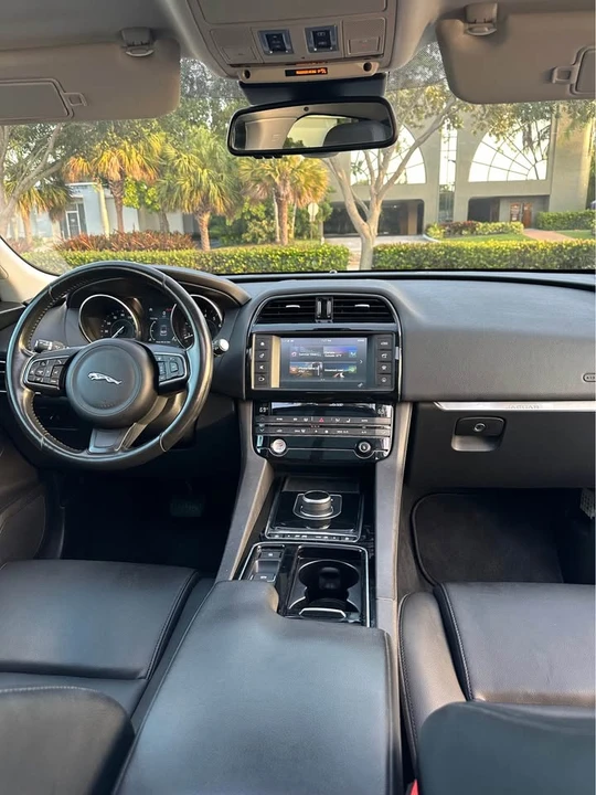 2018 Jaguar F-Pace - Image 14 of 20