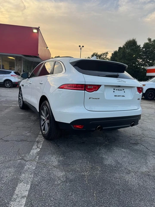 2018 Jaguar F-Pace - Image 7 of 15
