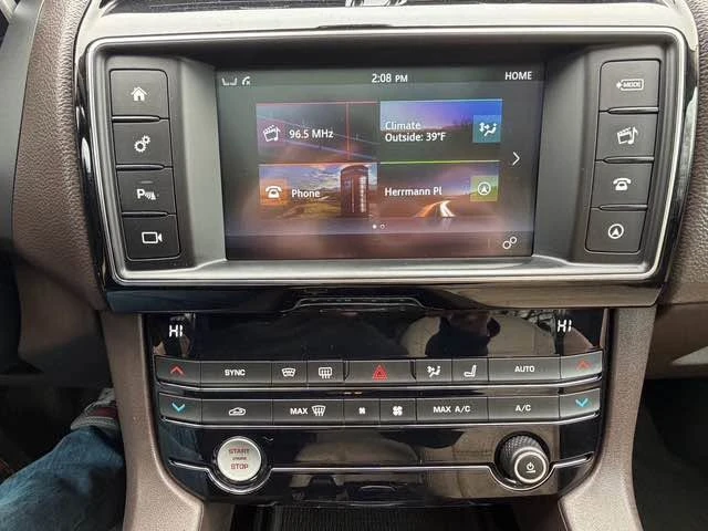 2018 Jaguar F-Pace - Image 19 of 20