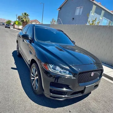 2018 Jaguar F-PACE 30t Prestige Sport Utility 4D
