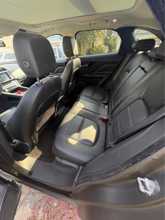 2018 Jaguar F-Pace - Image 5 of 12