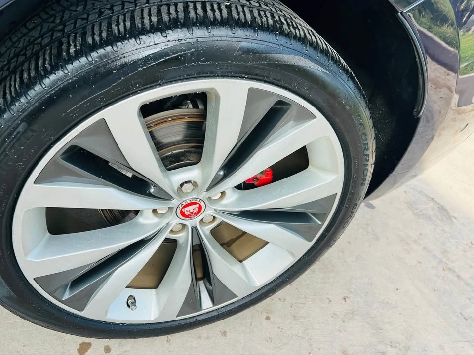 2018 Jaguar F-Pace - Image 14 of 14