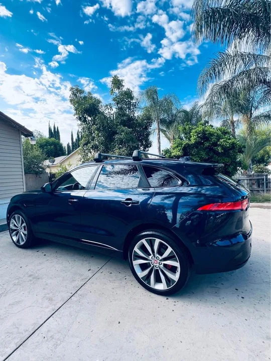 2018 Jaguar F-Pace - Image 2 of 14