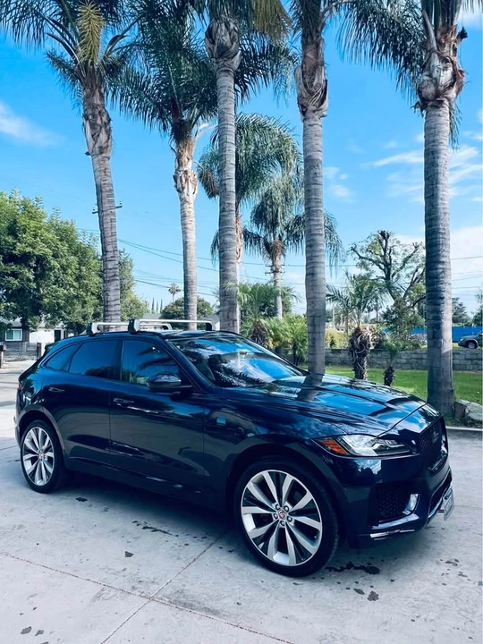 2018 Jaguar F-Pace - Image 3 of 14