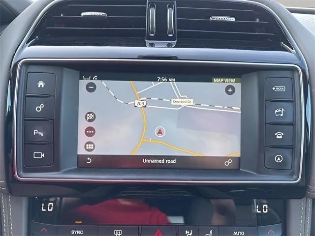2018 Jaguar F-Pace - Image 15 of 20