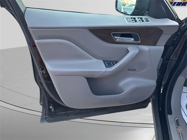 2018 Jaguar F-Pace - Image 6 of 20