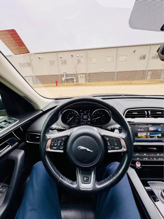 2018 Jaguar F-Pace - Image 15 of 21