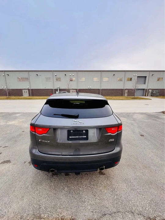 2018 Jaguar F-Pace - Image 4 of 21