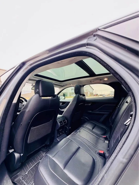 2018 Jaguar F-Pace - Image 11 of 21