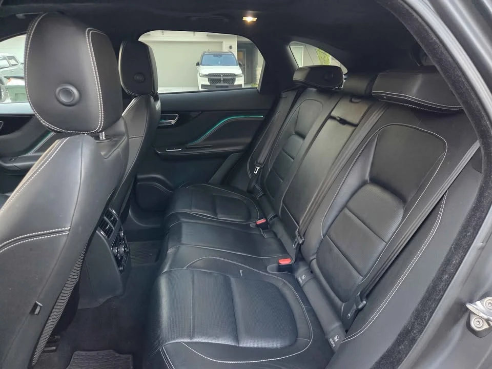 2018 Jaguar F-Pace - Image 11 of 13