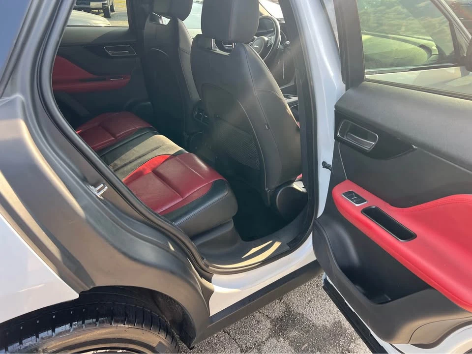 2018 Jaguar F-Pace - Image 10 of 13