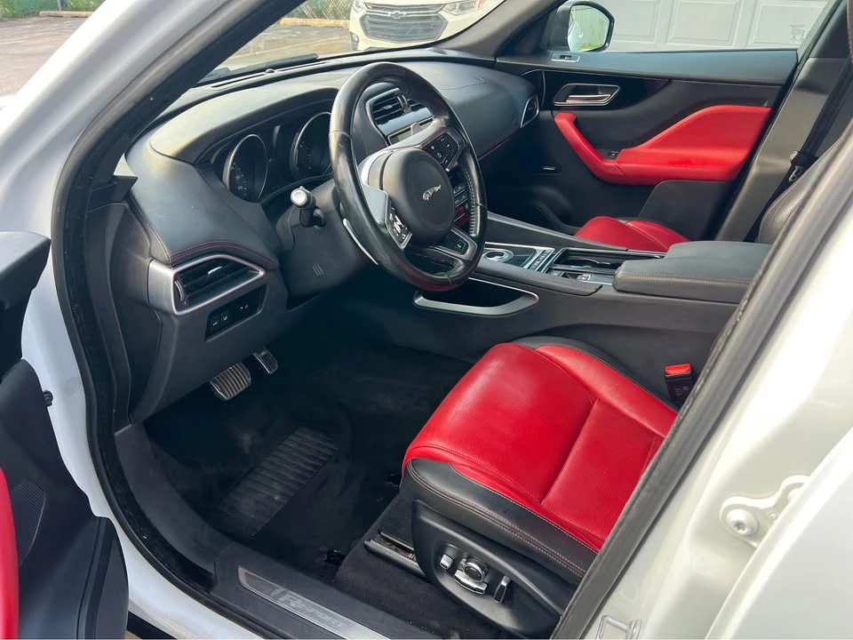 2018 Jaguar F-Pace - Image 8 of 13