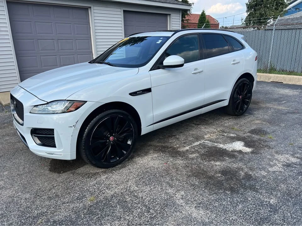 2018 Jaguar F-Pace - Image 2 of 13