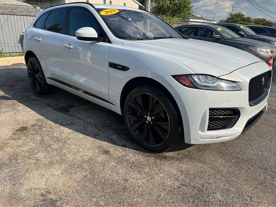 2018 Jaguar F-Pace - Image 12 of 13