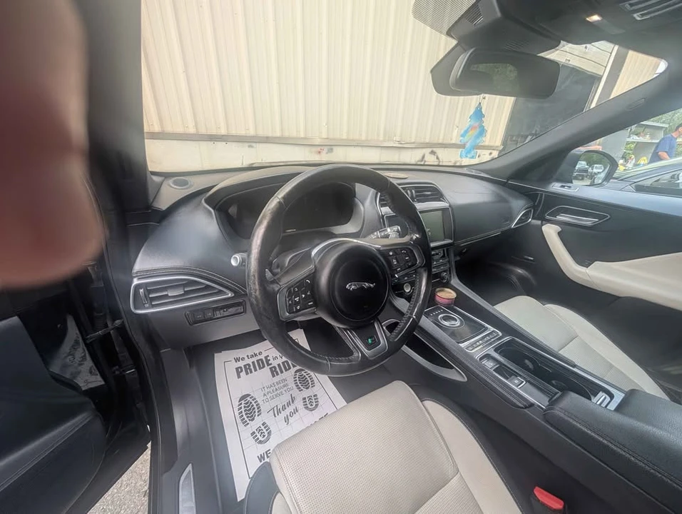 2018 Jaguar F-Pace - Image 6 of 8