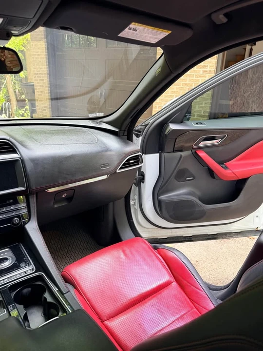 2018 Jaguar F-Pace - Image 4 of 17