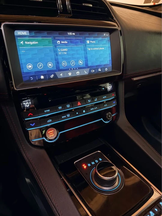 2018 Jaguar F-Pace - Image 6 of 17