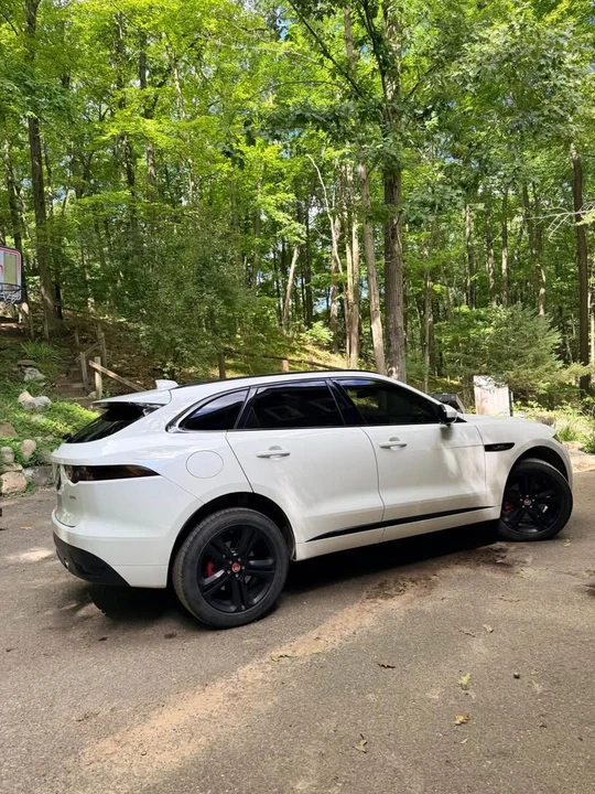 2018 Jaguar F-Pace - Image 17 of 17
