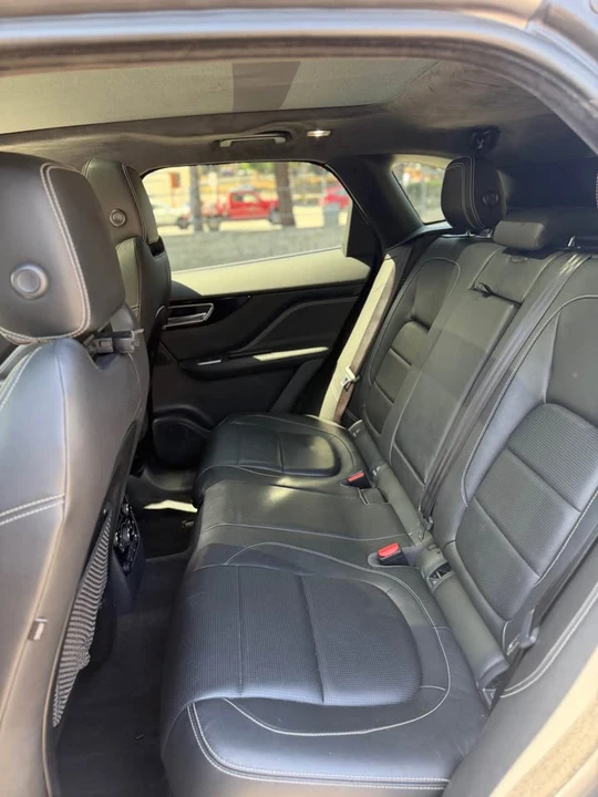 2018 Jaguar F-Pace - Image 12 of 18
