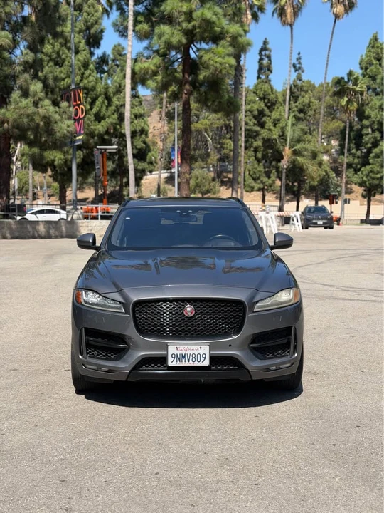 2018 Jaguar F-Pace - Image 2 of 18