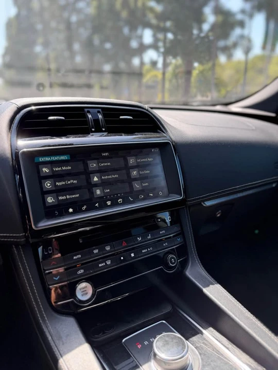 2018 Jaguar F-Pace - Image 18 of 18