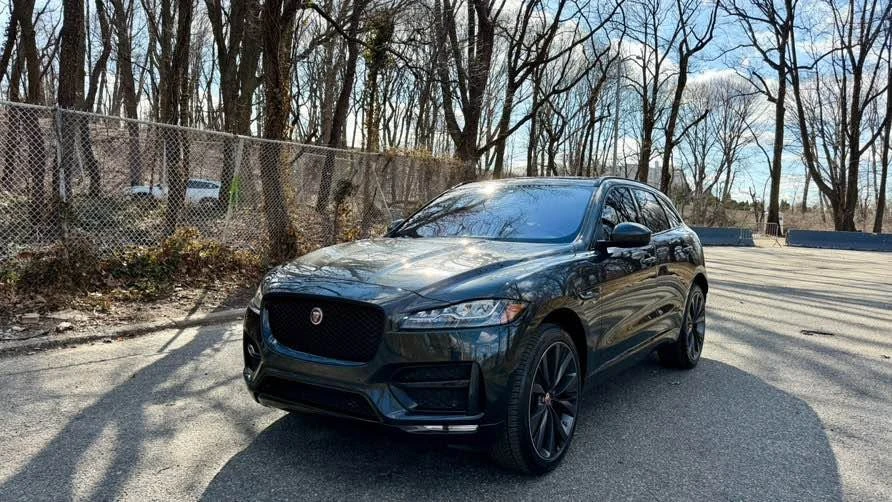 2018 Jaguar F-Pace - Image 2 of 8