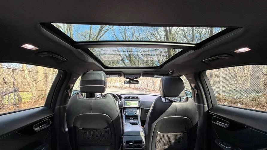 2018 Jaguar F-Pace - Image 6 of 8
