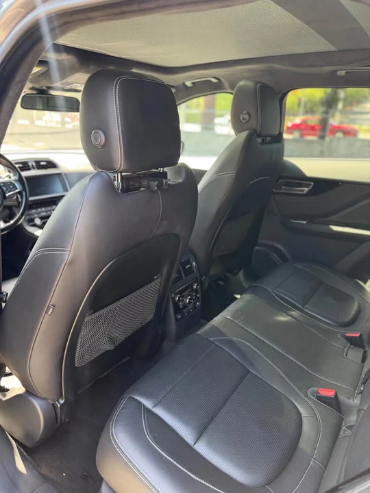 2018 Jaguar F-Pace - Image 11 of 18