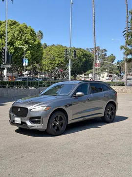 2018 Jaguar F-PACE 30t R-Sport SUV 4D