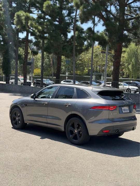 2018 Jaguar F-Pace - Image 7 of 16