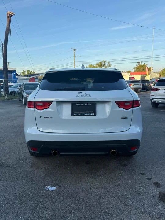 2018 Jaguar F-Pace - Image 5 of 17