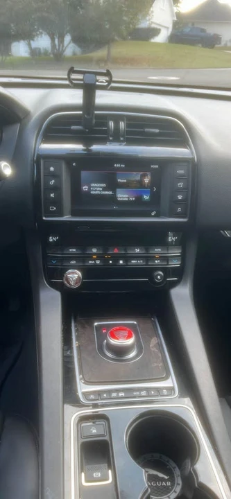 2018 Jaguar F-Pace - Image 7 of 9