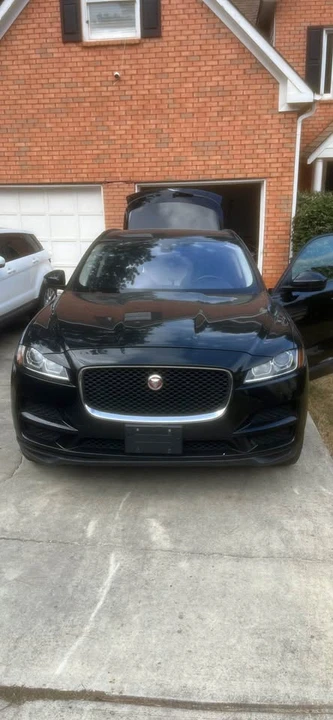 2018 Jaguar F-Pace - Image 2 of 9