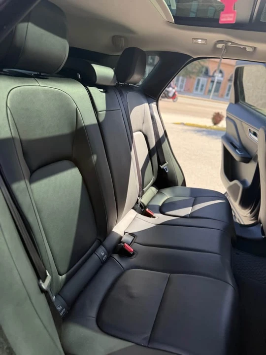 2018 Jaguar F-Pace - Image 10 of 17