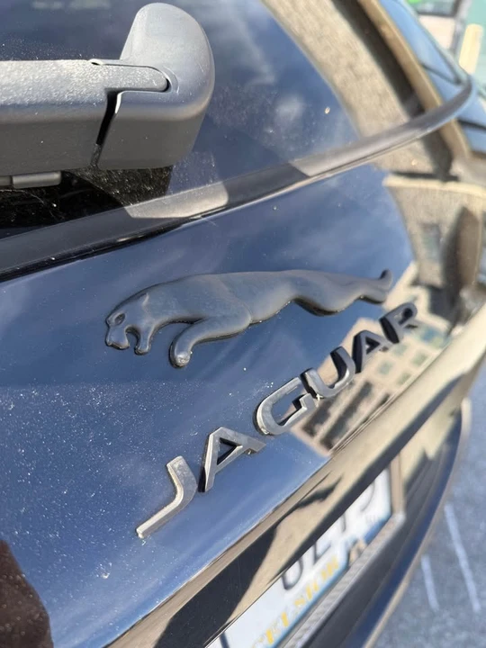 2018 Jaguar F-Pace - Image 12 of 17