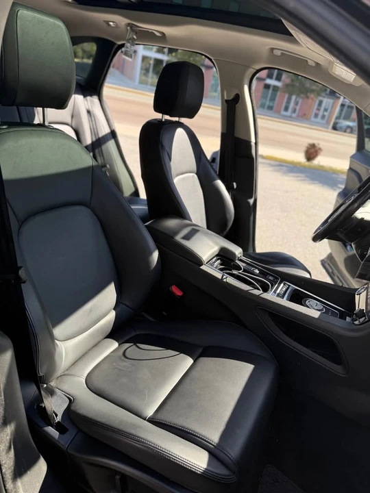 2018 Jaguar F-Pace - Image 17 of 17