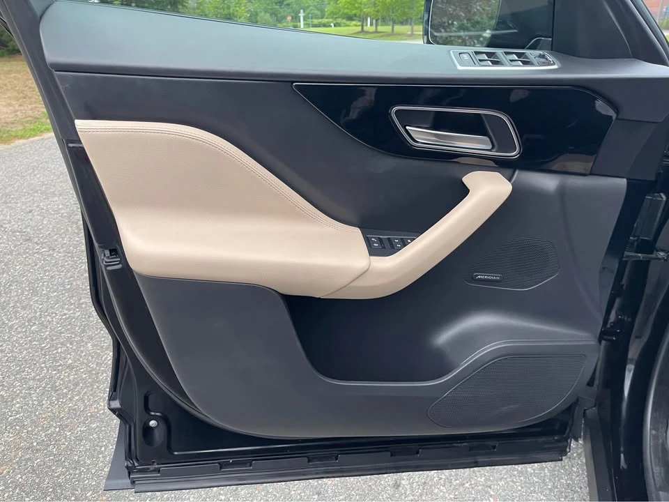 2018 Jaguar F-Pace - Image 14 of 20