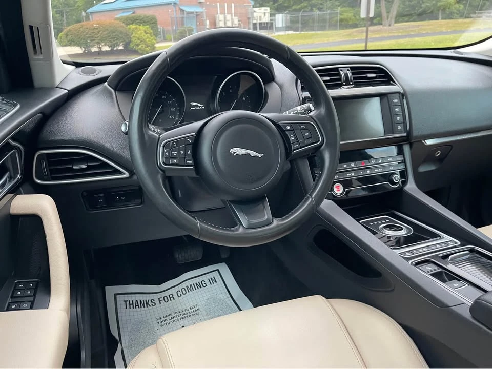 2018 Jaguar F-Pace - Image 18 of 20
