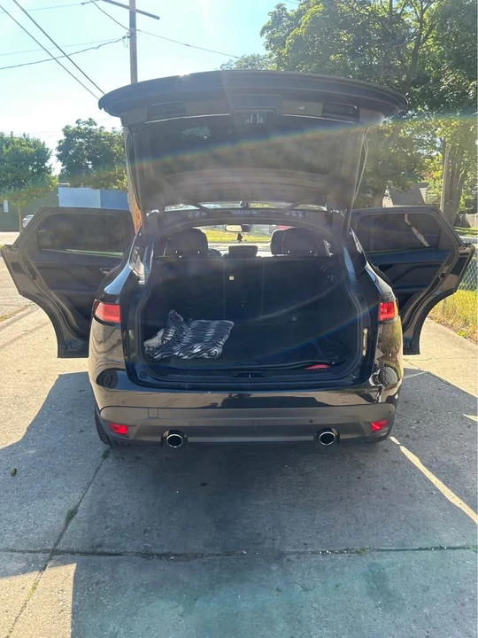 2018 Jaguar F-Pace - Image 17 of 17