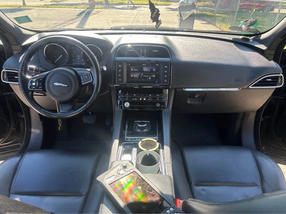 2018 Jaguar F-Pace - Image 11 of 17