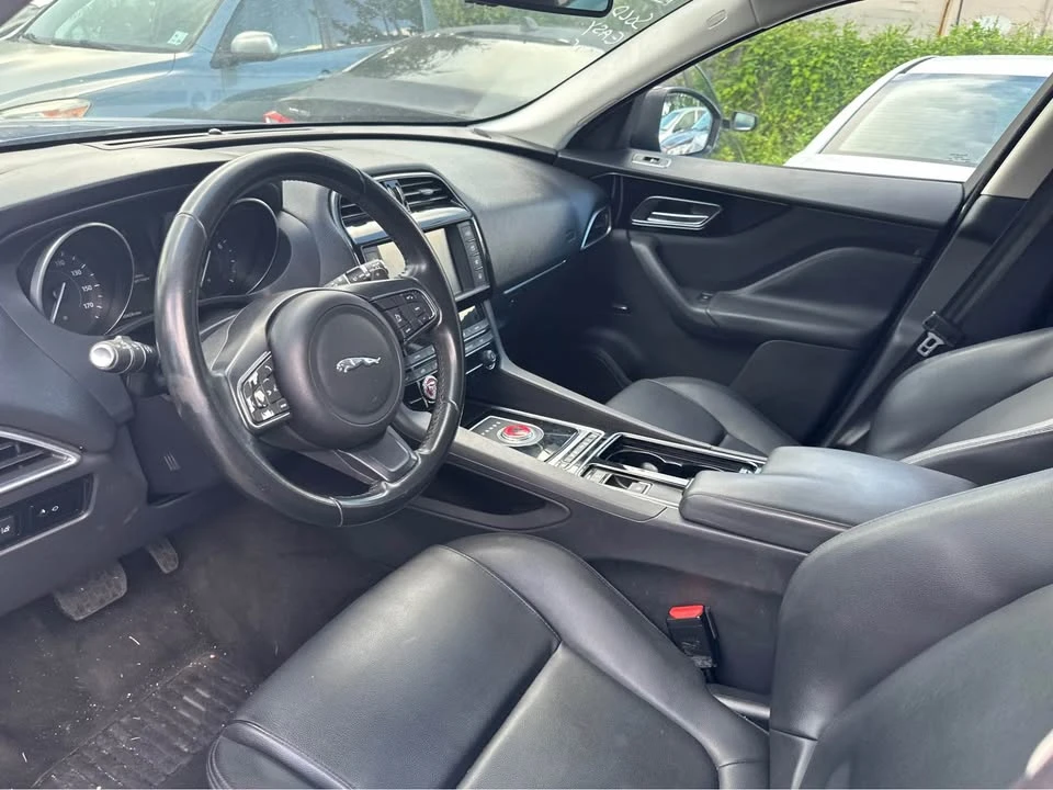 2018 Jaguar F-Pace - Image 7 of 10